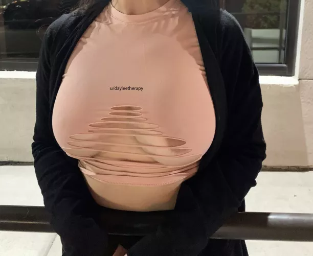 They don't stay in place very well in this top but imagine you wouldn't mind