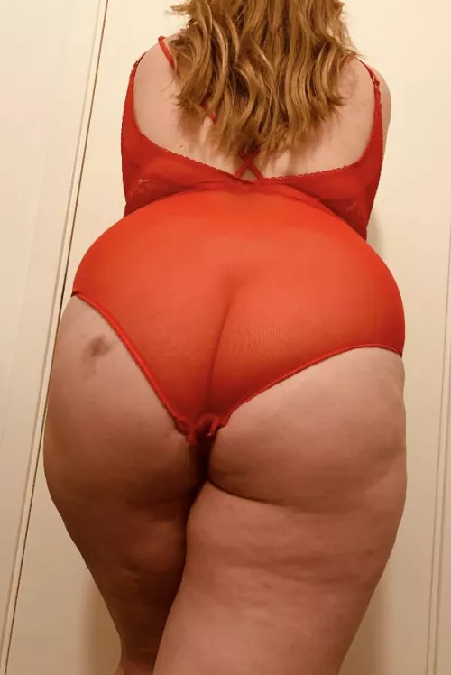 Think you can handle my big booty?! 💜