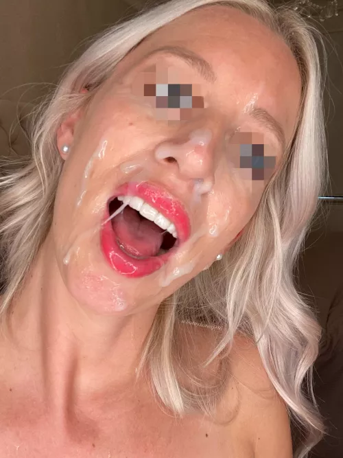 Think you could cover my face with a bigger load?