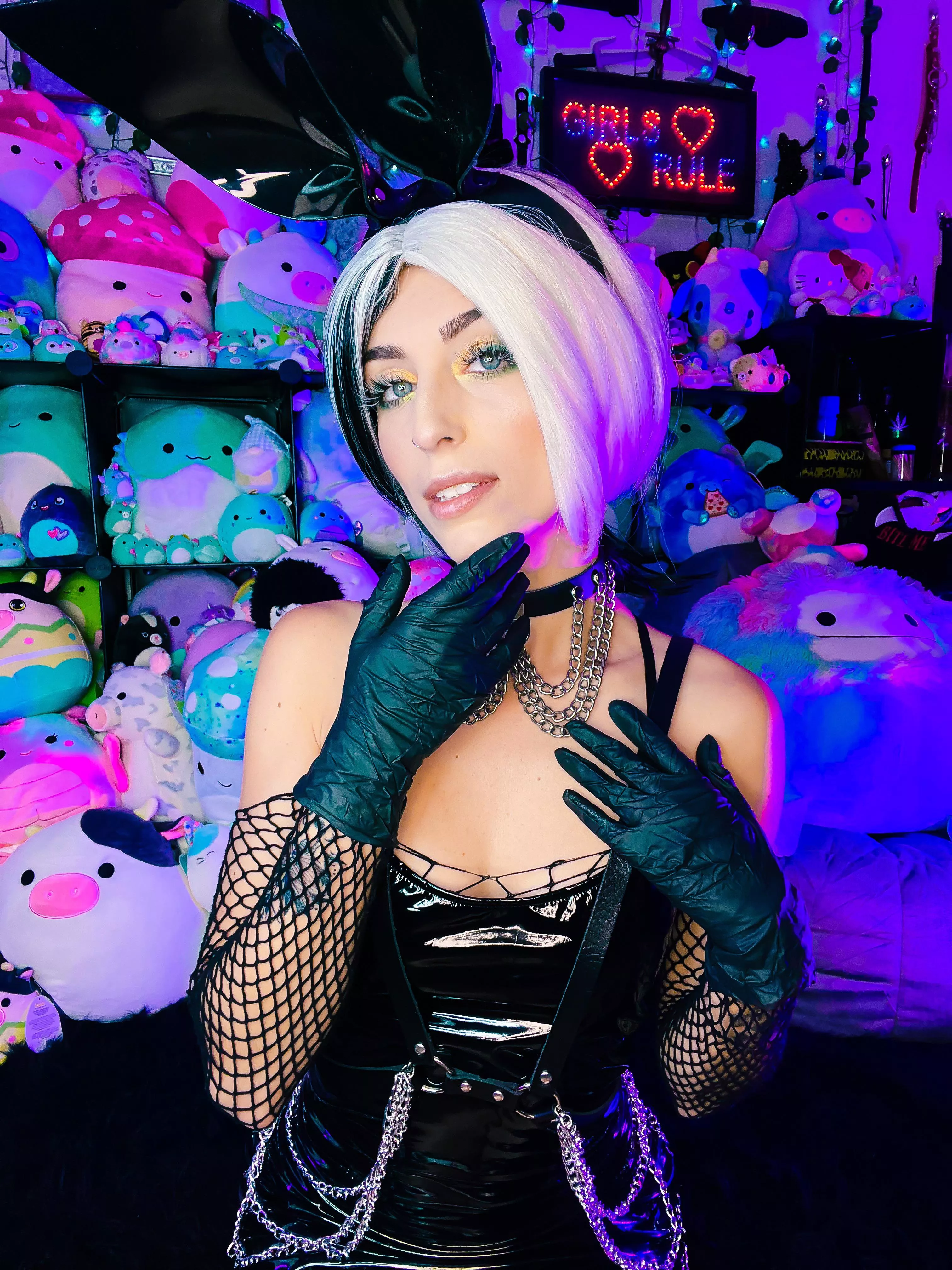 Thinking about which hole of yours should be punished 😈