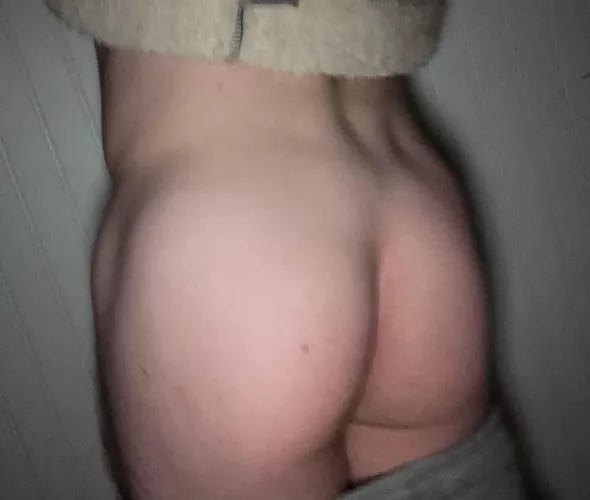 this ass needs some love and attention🥰