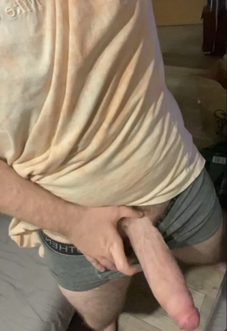 This huge cock turns even the “straightest” boys into butt sluts, who’s next?