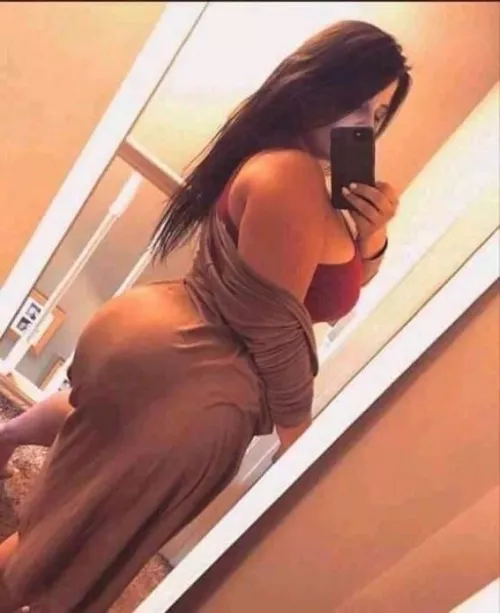 This is about last night Guess my size 😉 F32