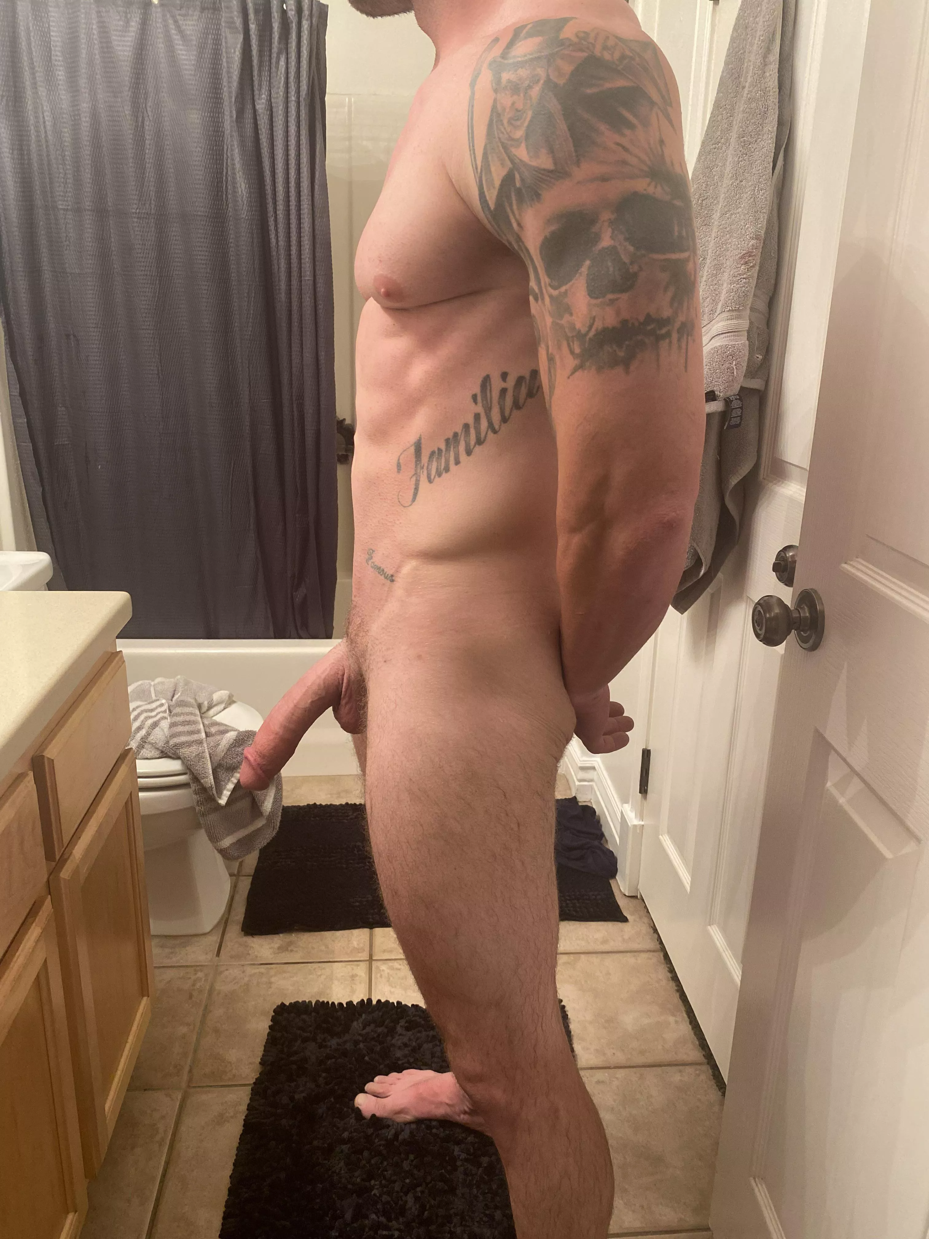 This is what 10 inches looks like (29) 😏