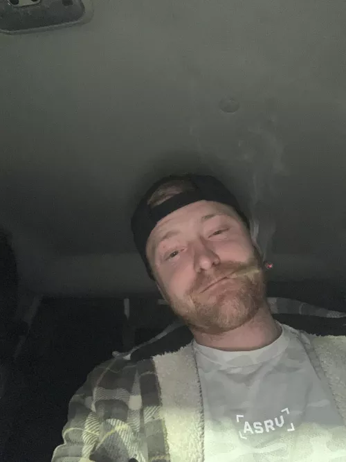 This isn’t the only fatty I’m sucking on tonight 🤭