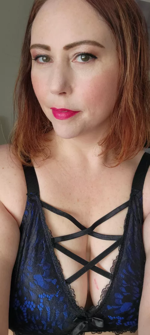 This mom is hornier than usual this morning