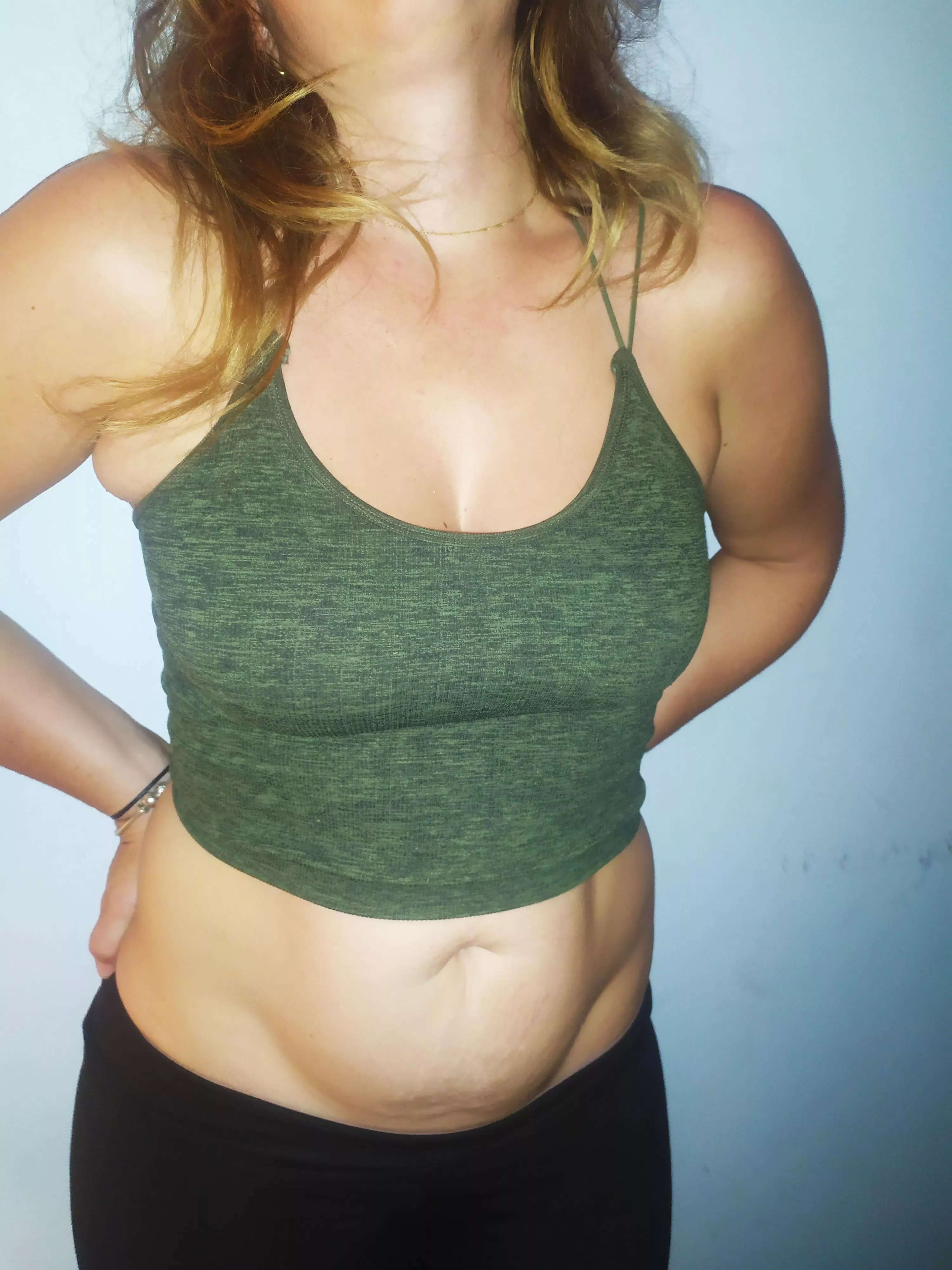 this shirt kept getting smaller as the day progressed haha[f]35 mom