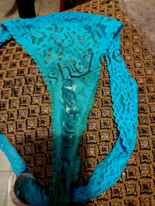 This thongs gusdet is covered in my cum 🤪