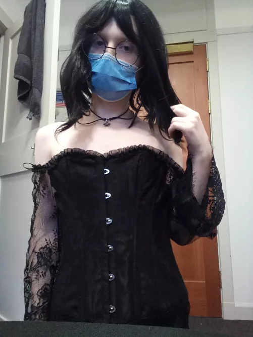 This witchy femboy has everything you could want 😘