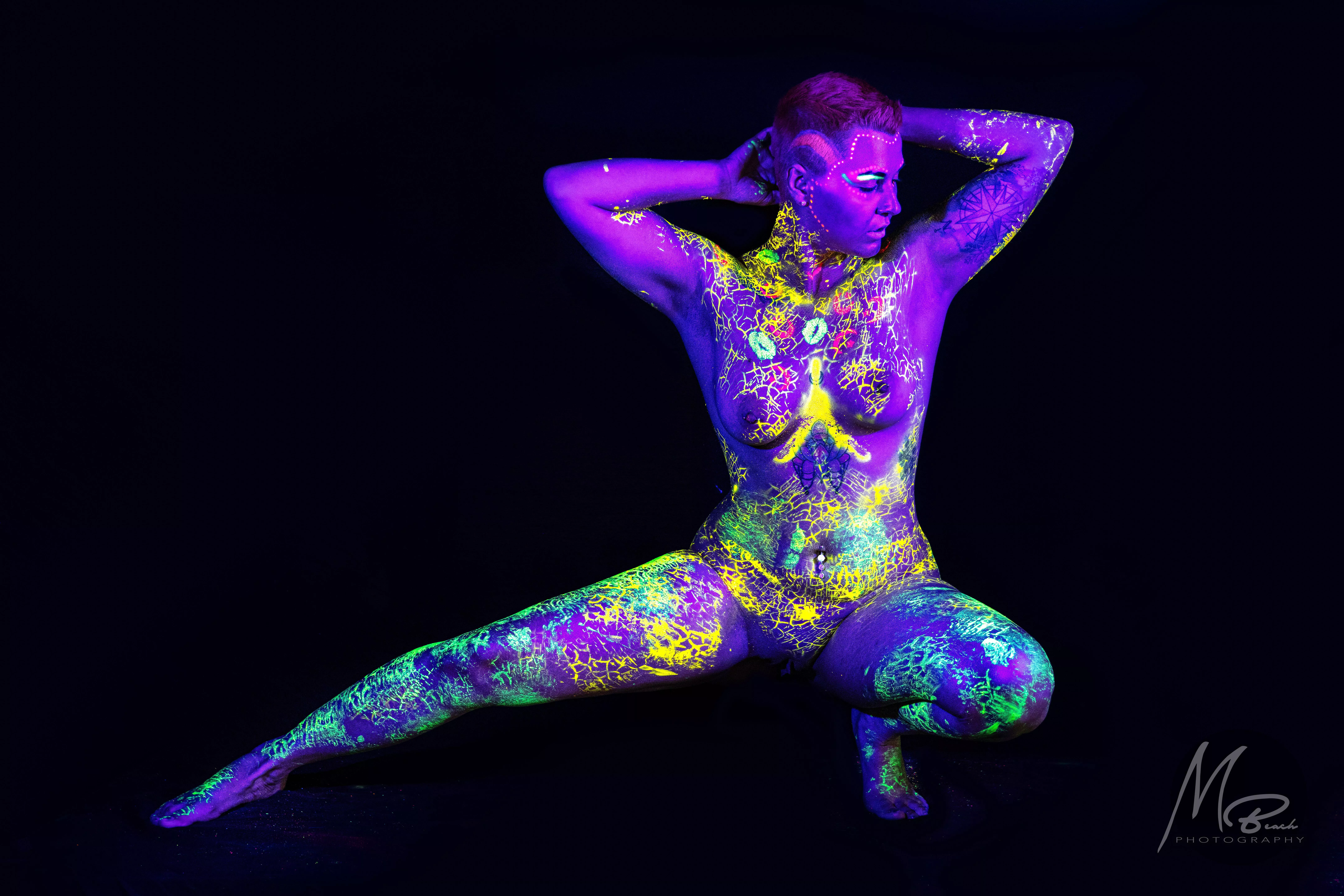 throwback to my neon shoot. just because I shared it everywhere else lol.