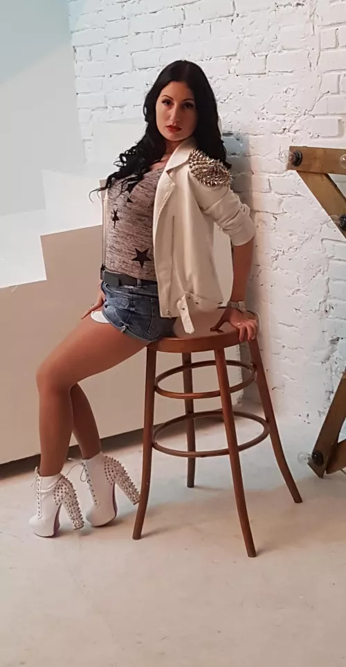 Tight shorts and white high heels 👠