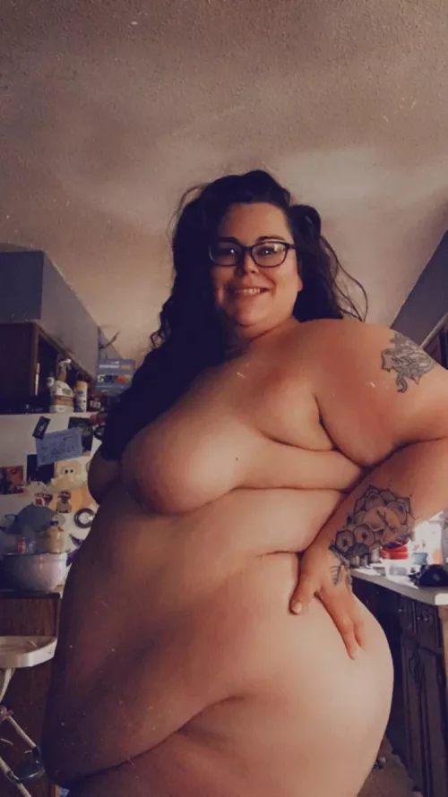 Time to go water the garden 🪴, who’s cumming to get dirty with me?? https://fans.ly/xBeautifulCorpse