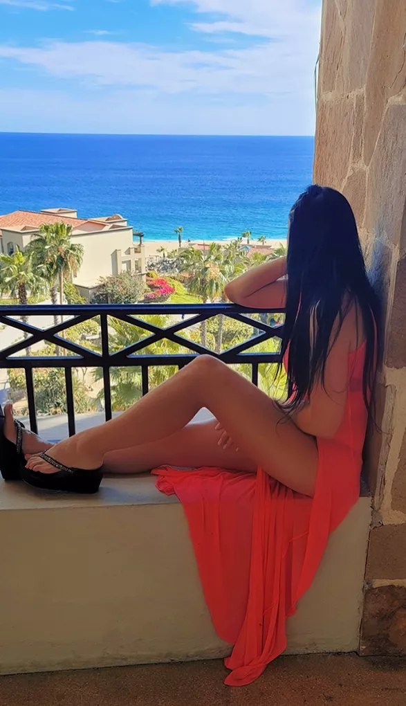 Tiny and fun sized but all legs! Best kind in my opinion. Am i wrong? [F]