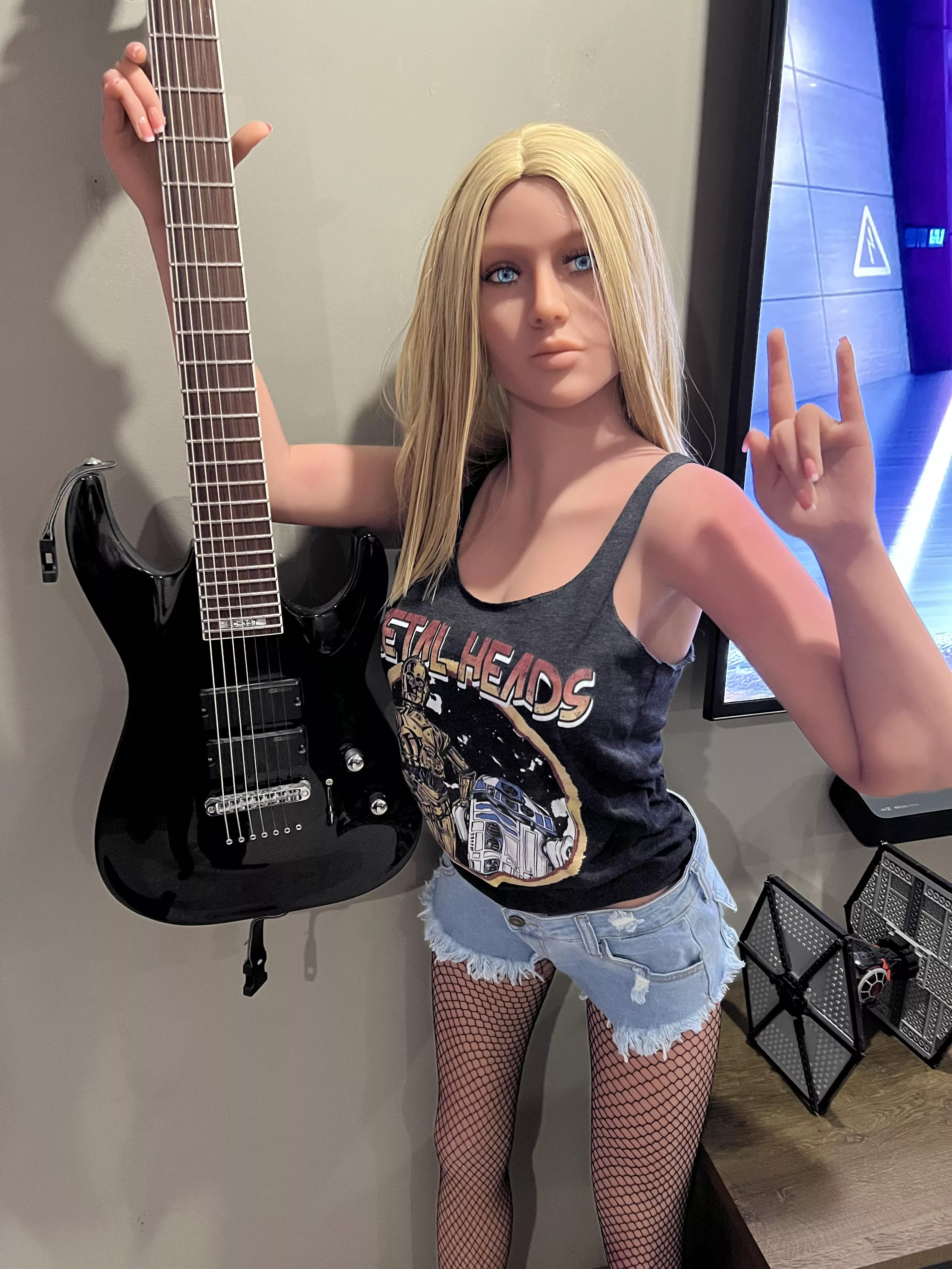 To all our Metal Heads 💀