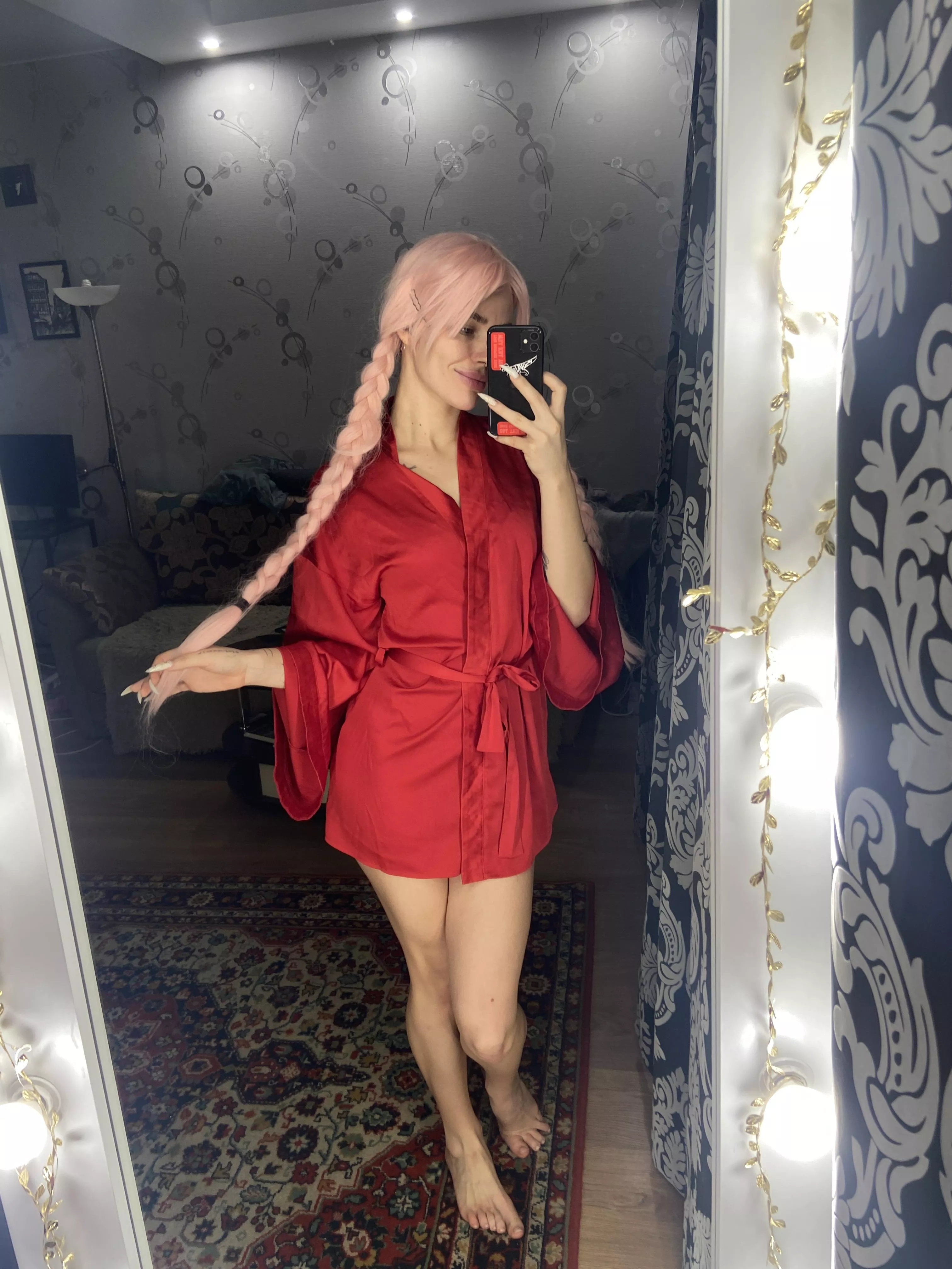 To be honest, would you masturbate to my nudes if I ever sent you some😀