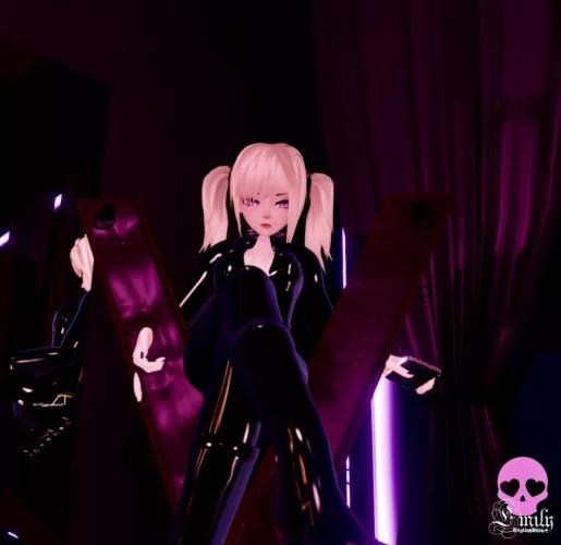 Today the mood is to dominate, if you want to play bdsm with the queen, welcome🫣🤫https://chaturbate.com/emyliveshow