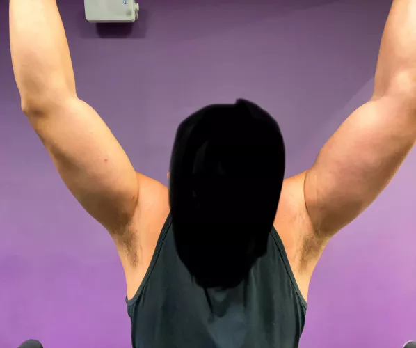 Todays gym view , Happy Friday 💪🏽