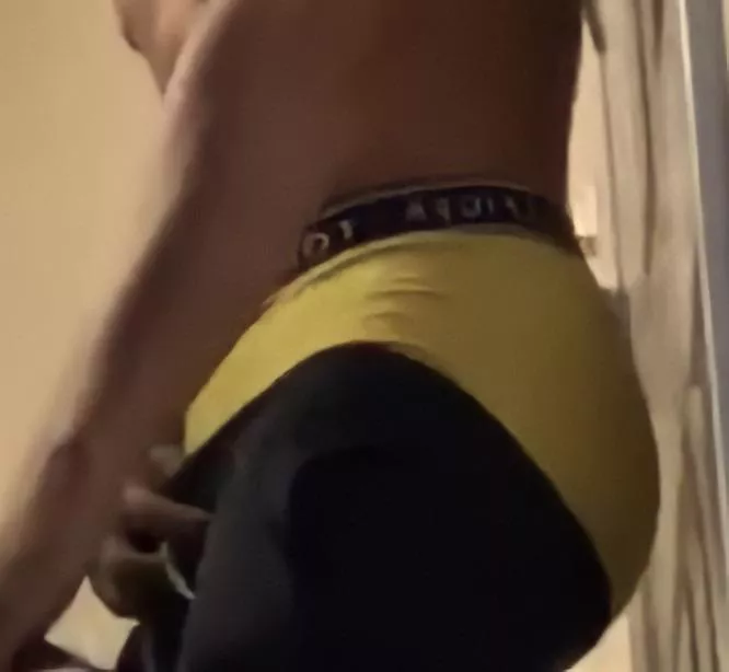 Tongue It Before You Fuck 💛