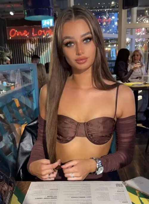 Too distracted to order anything