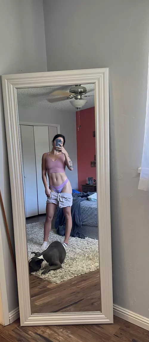 Too hot today, guess I’ll have to workout naked 🤷🏻♀️