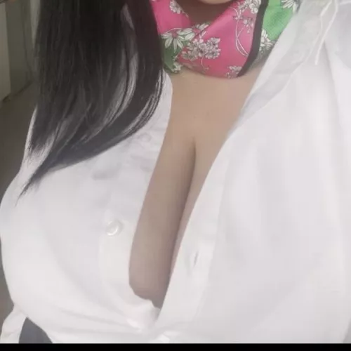 Took this one on the hallway at the office. Hope nobody saw me 🙈.