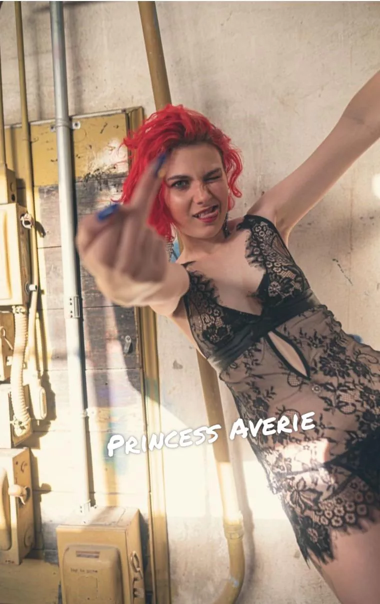 Top 9.7% I’m an 18 year old college girl with a free onlyfans. I love doing video calls, dick ratings, and custom content 🥰