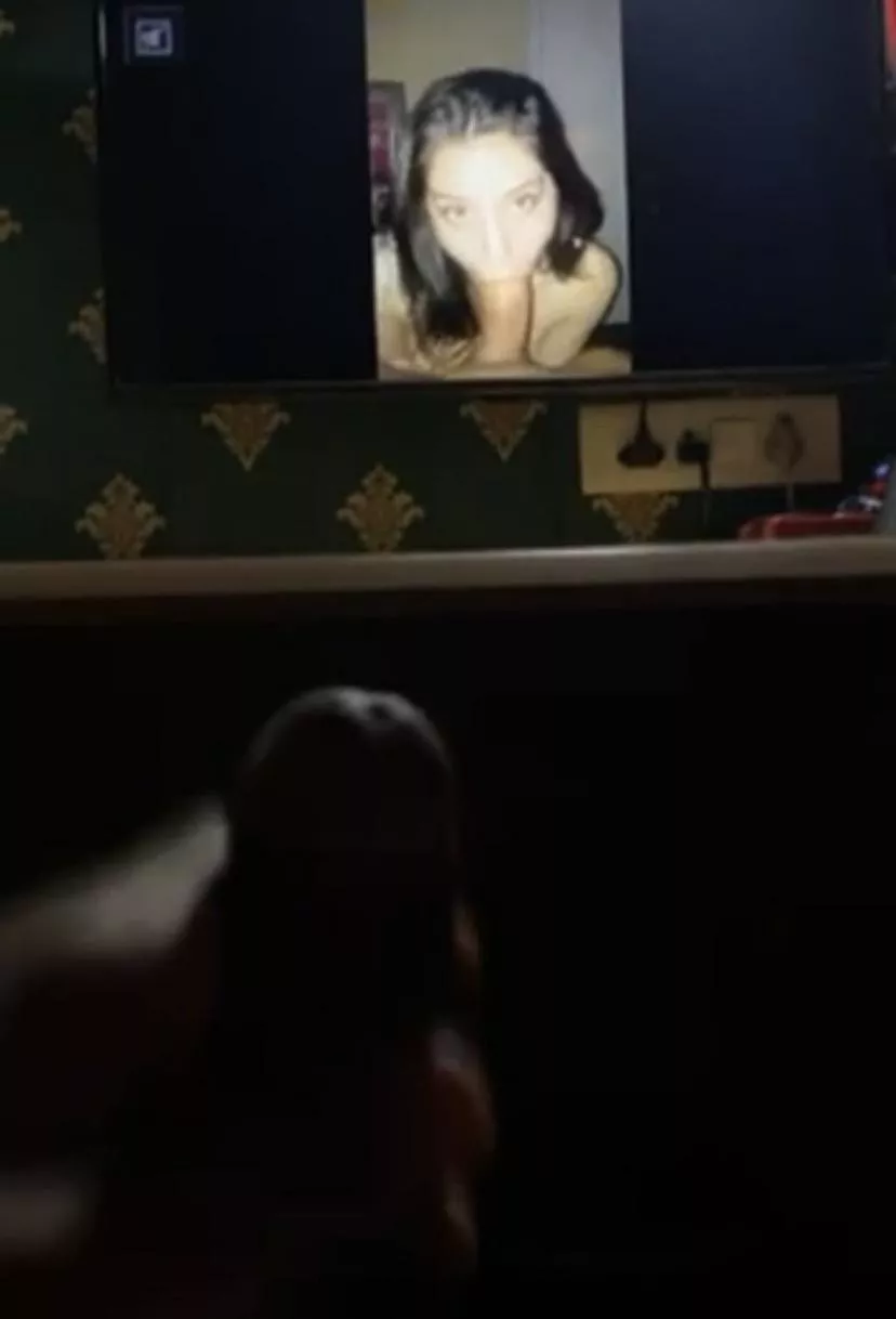 Tribbing nude sluts on my tv rn. Kik fryyoopll