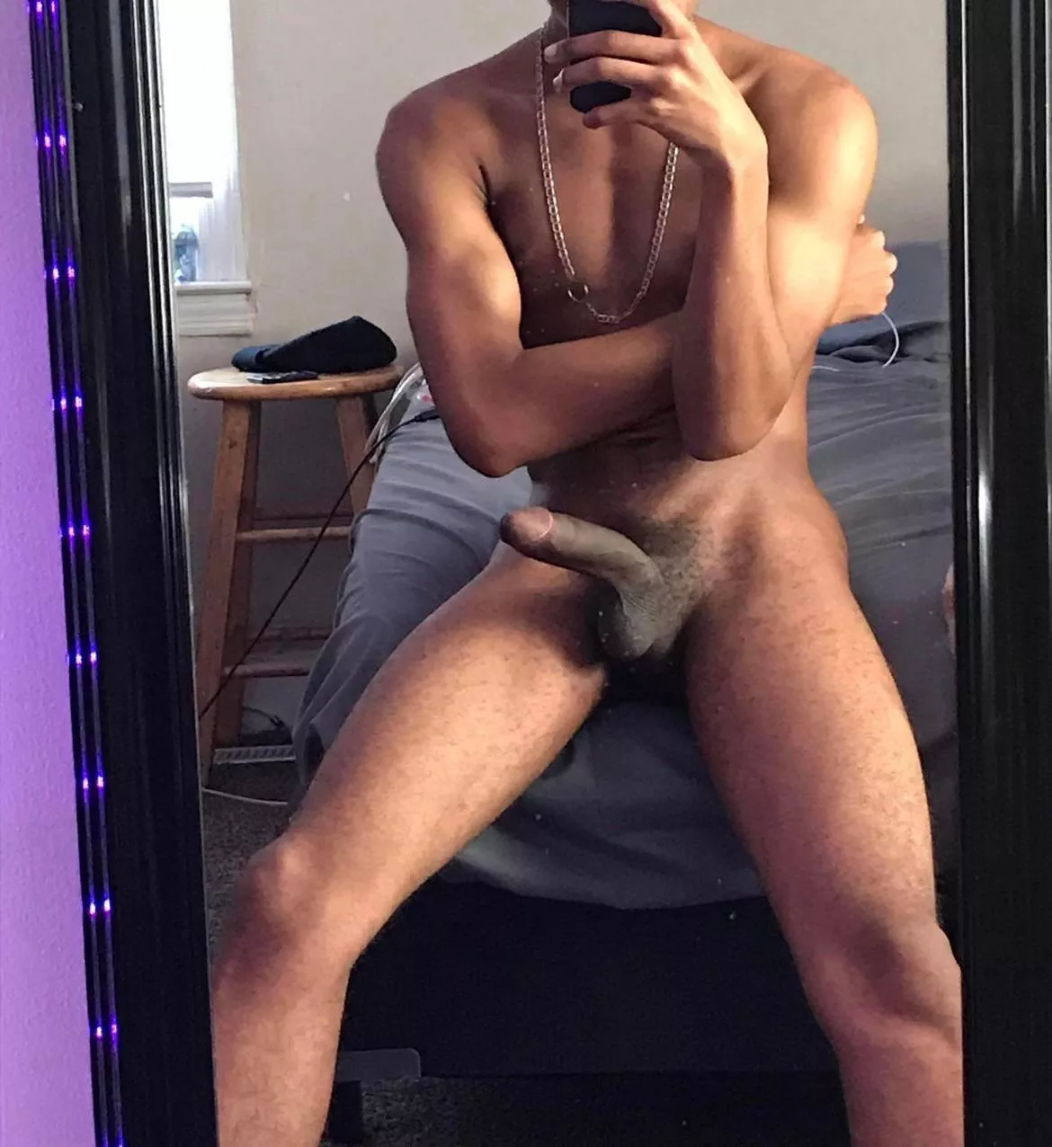 Tryna find a cute ass to explode on👀