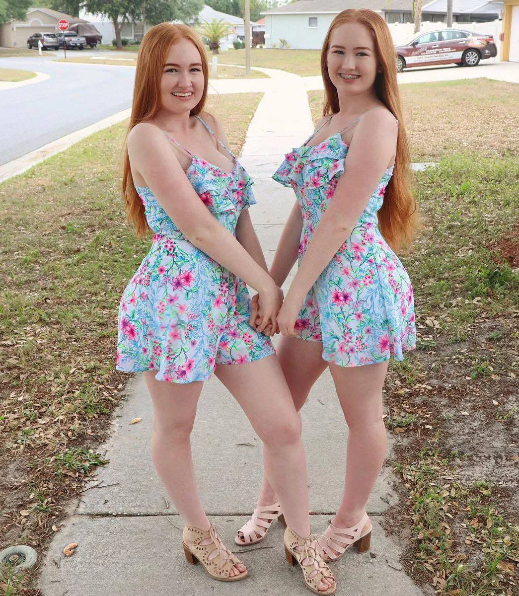 Twin redheads!!!!!
