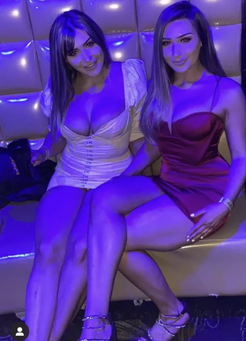 Twin sisters 🤌🏻