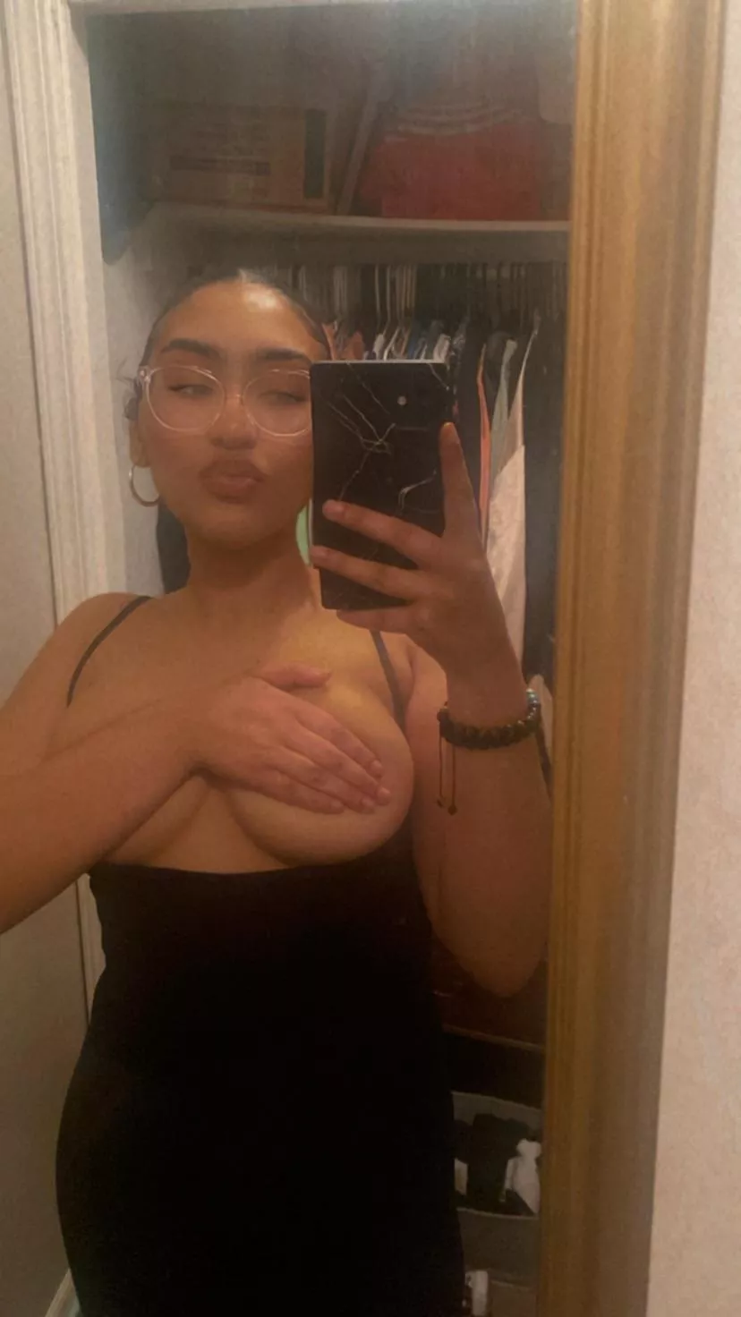 Type of big boobs to make you submissive, what would you do for mommy? 😈 [domme]