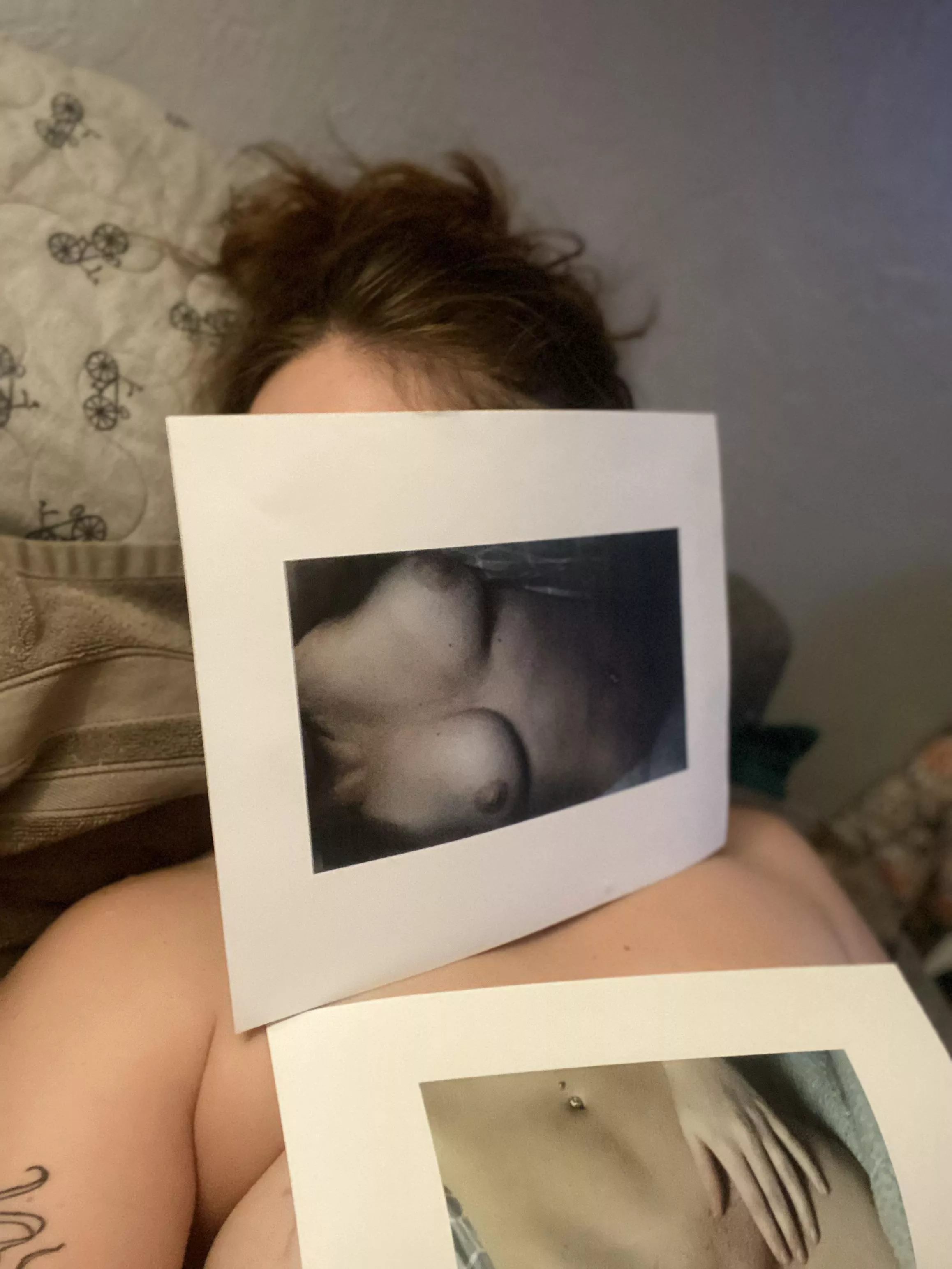 /u/bighubber covered my face with pictures of her body and he came all over her pictures. Lucky me they let me lick it off /u/bighubber covered my face with pictures of her body and he came all over her pictures. Lucky me they let me lick it off