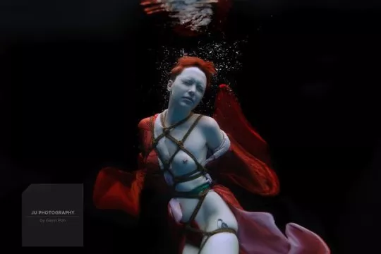 Under water shibari 😊