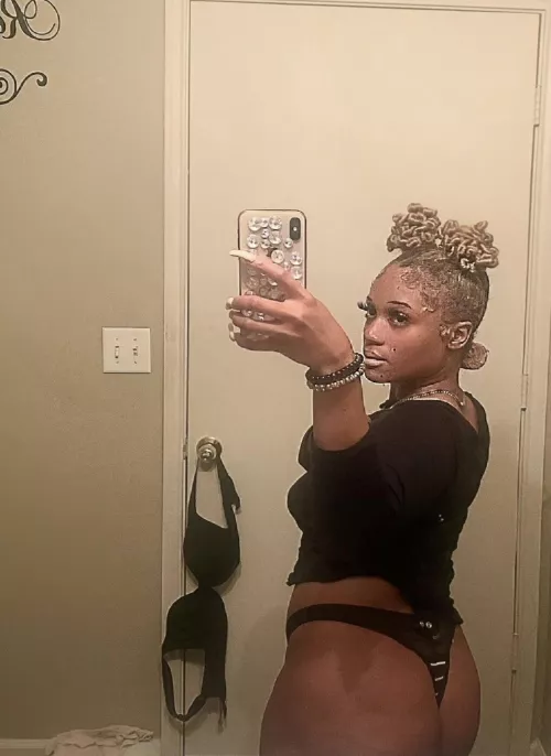 up early was just told to show this fat n***** ass of mines 🥰 KIK// FineAssSub
