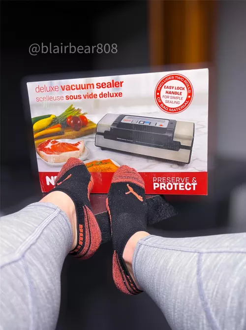 Upgrade Alert!! ⬆️⬆️I have the best customers. Thank you sooo much! ☺️ I cannot wait to use this for future orders to keep all of my smells in! ❤️