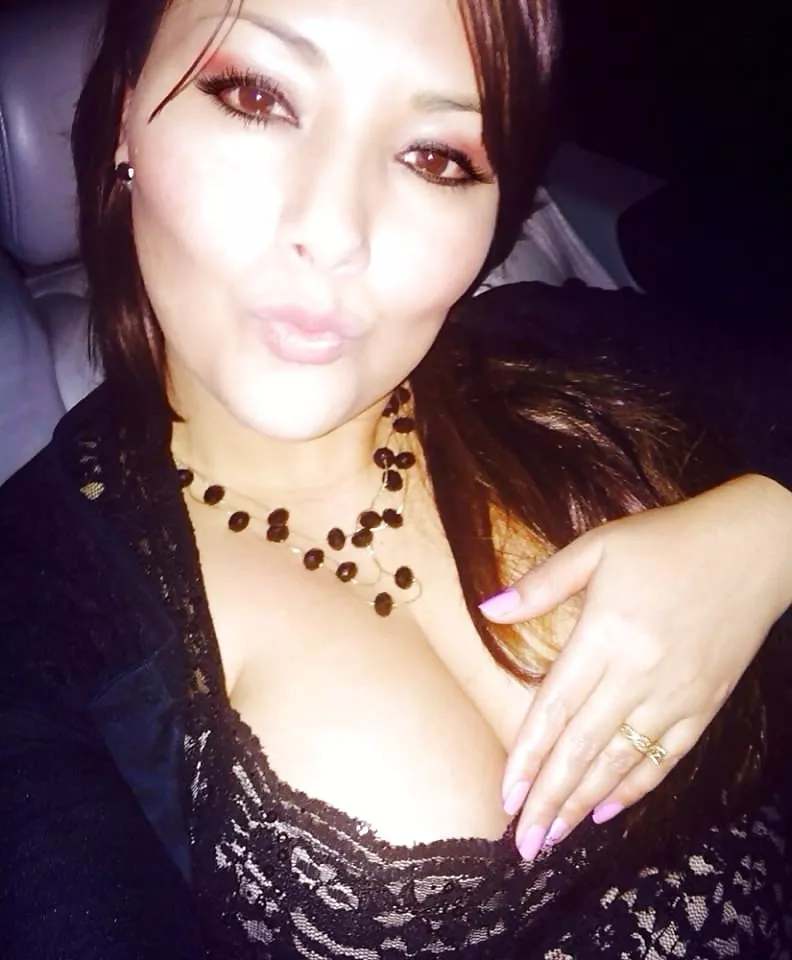 upvote if you wanna fuck my mom's face