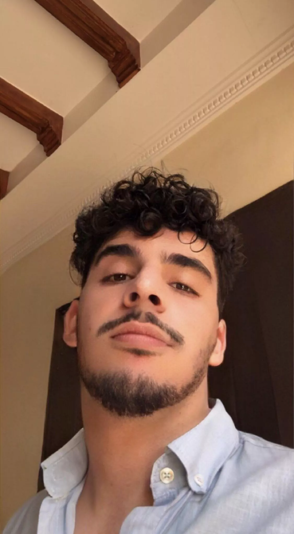 Upvote if you would hug🫂