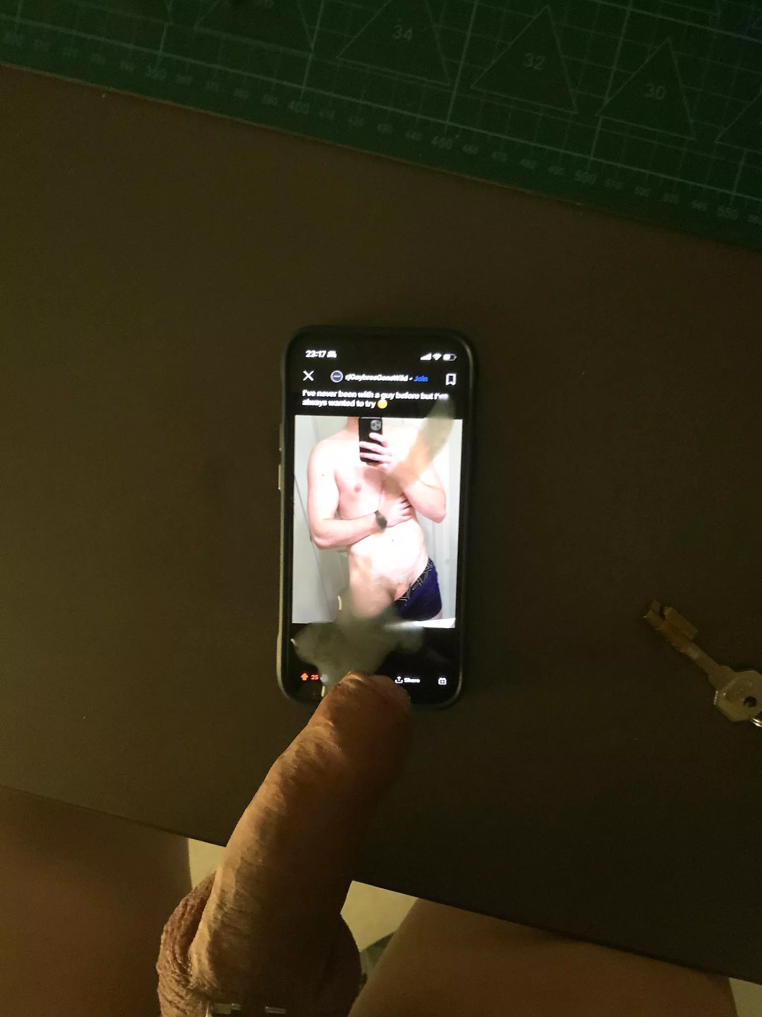 u/trashingtime asked me to cum on them 😏