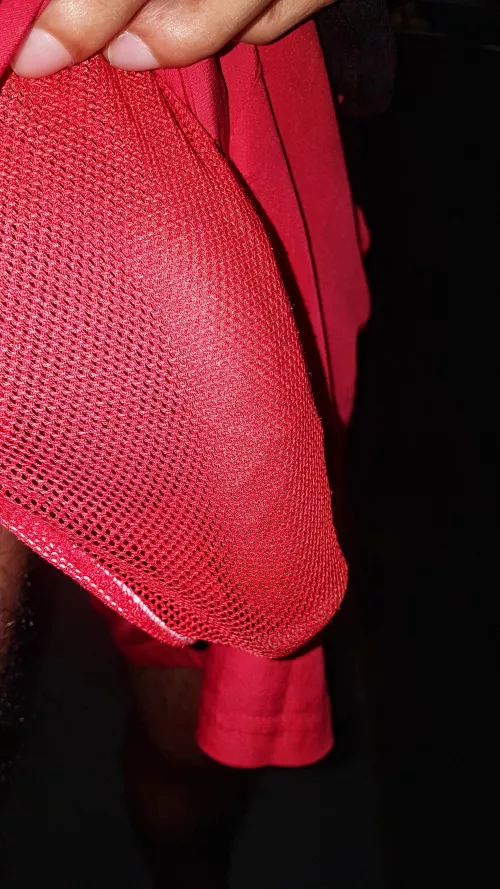 Veiny big cocks have the best outlines. Wanna pull it out?