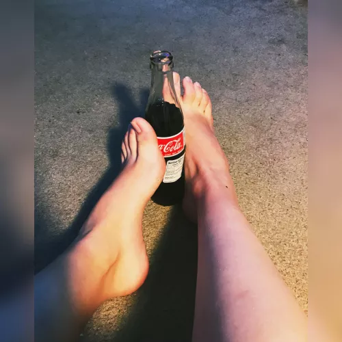 Visual metaphor, not sponsored ๐๐