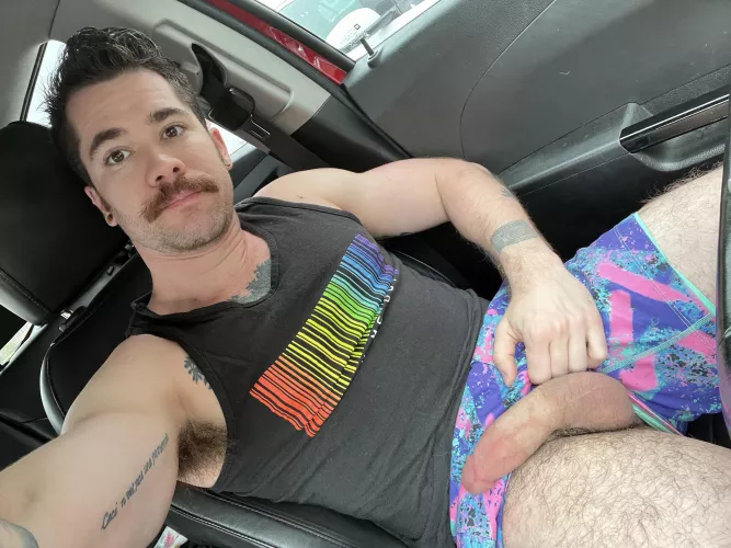 Waiting for my hookup 😈