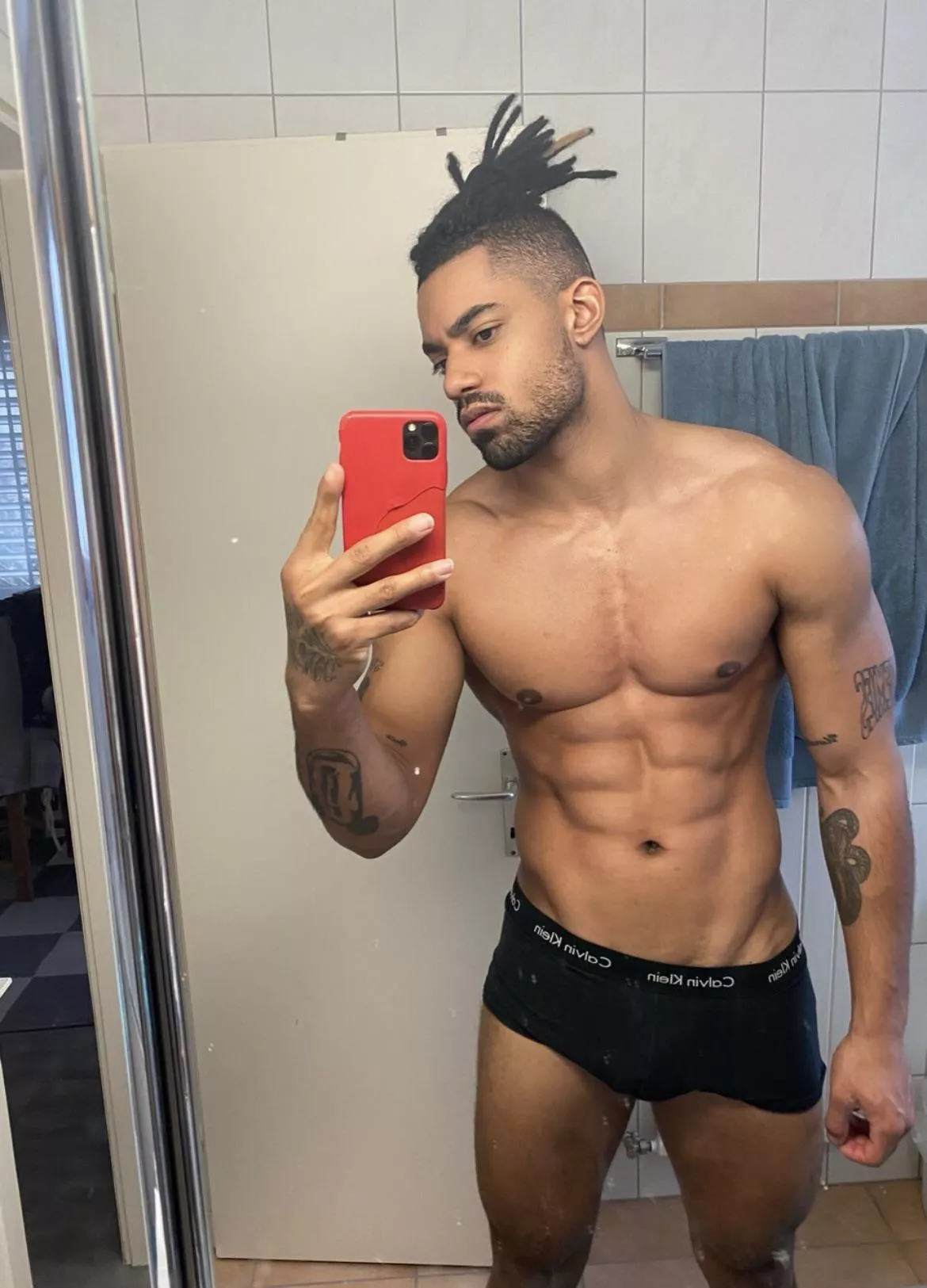 Waiting for you 💦😈