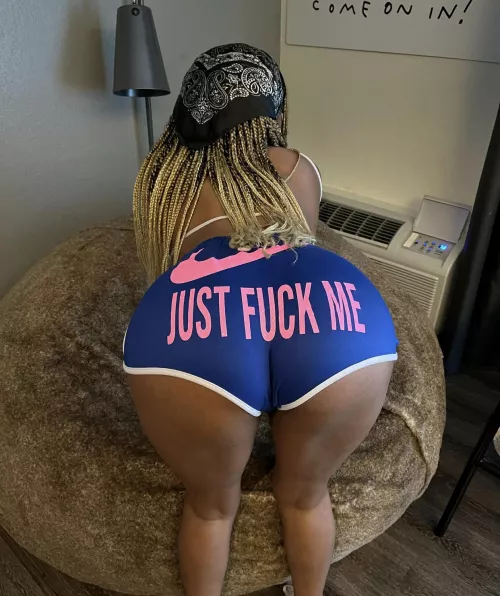 walk into my house and this is how you see my girl, wyd?