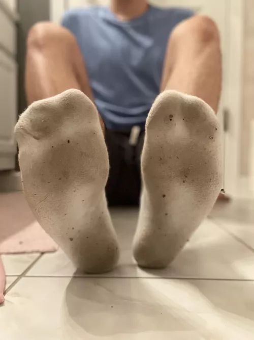 Walked outside in socks today. Now I need someone to wash my socks and clean my feet for me ;)