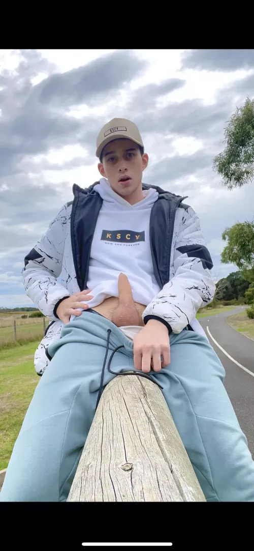 Wander if anyone on the walk trail knew what I was doing? 🤭