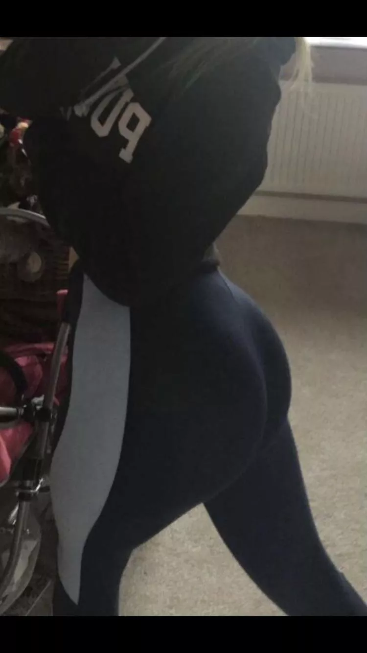 Wanna c my ass without these ?😈😋