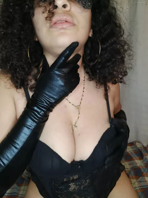 Wanna choke me meanwhile I suck your cock? wanna dom me? [Selling] PIC VID SEXTING / kik: TiffanyWid 🍑