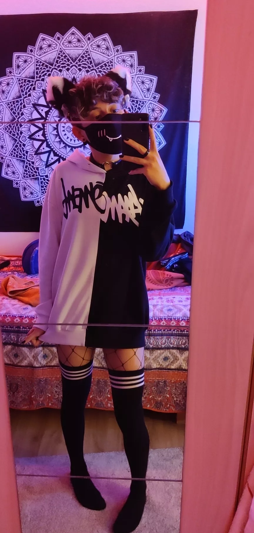 Wanna cuddle and watch some anime with me?:3