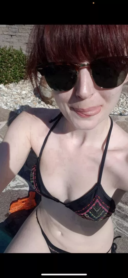 Wanna discord and see my hot czech wife’s pics? Add me on london#5483 Ideally want Indian speaking guys. But regardless let’s make a group and jerk loudly to my wife while I share her pics