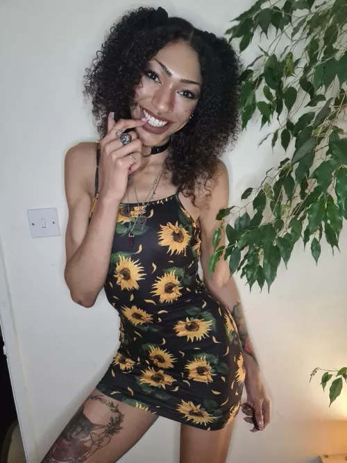 Wanna Hold Hands?🥺